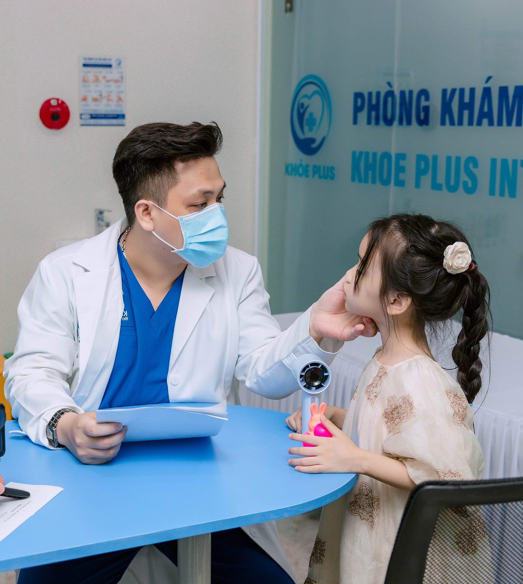 Minh họa nhân viên y tế
